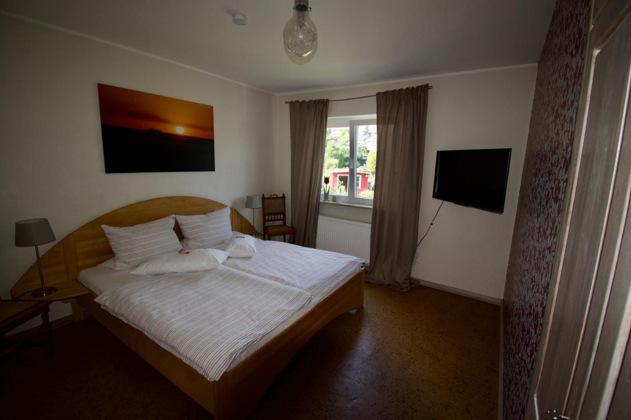 Ferienwohnung Eifelmittendrin Waxweiler Buitenkant foto
